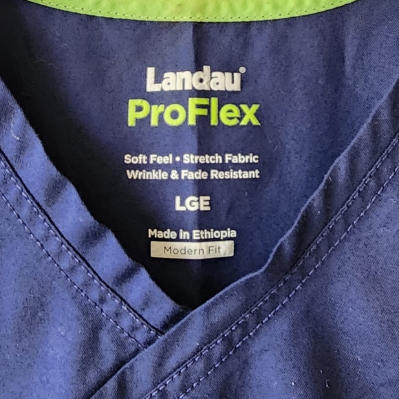 Landau Proflex Scrub Top - Picture 3 of 3
